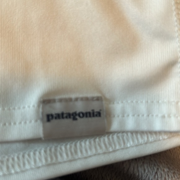 Patagonia white silk weight long sleeve shirt - Picture 3 of 4